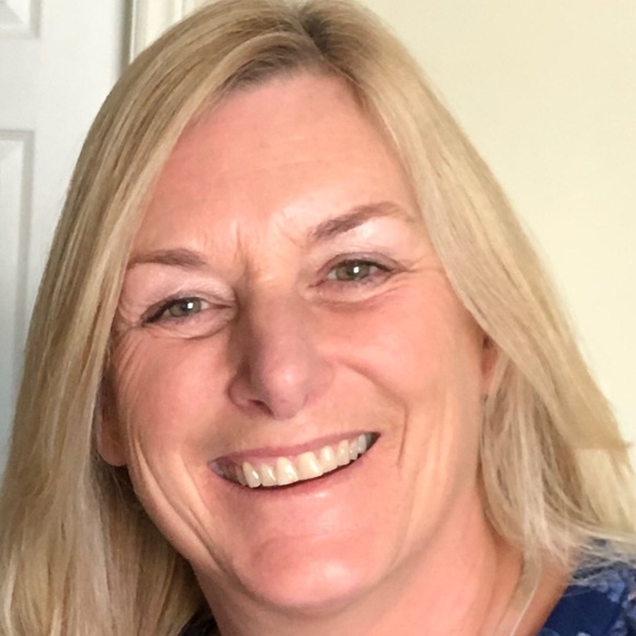 Meet your Posher, Laurie - Picture 1 of 1